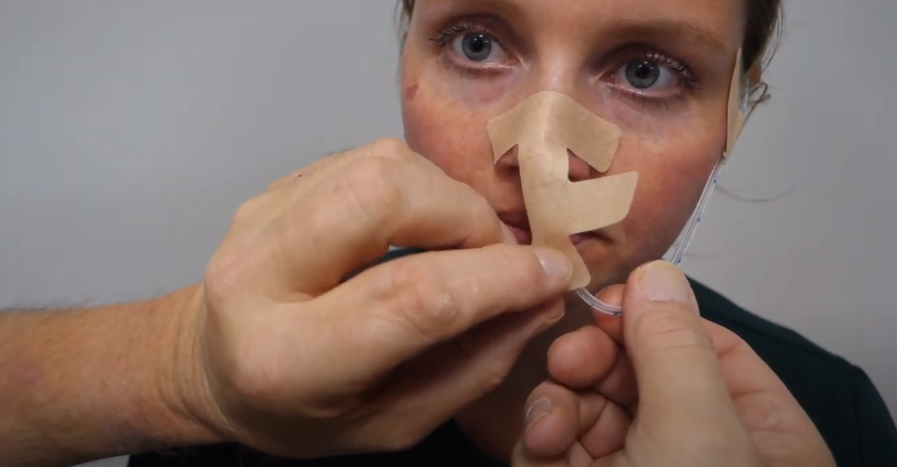 Bekijk Rudanasal neuspleister bevestigen op Youtube